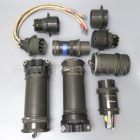 Large Connectors Lot of 9 Pieces (Pull)