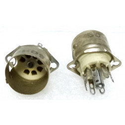 SO-10-C ELCO / EBY 7 Pin Miniature Ceramic Tube Socket with Bayonet Shield (NOS)